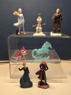 Kinder Surprise Frozen 2 Character Figurine set of 7 New